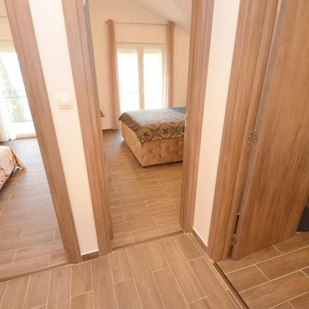 טיווט Leut Stone Residence חדר תמונה