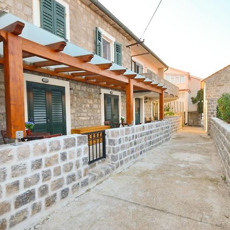 טיווט Leut Stone Residence חדר תמונה