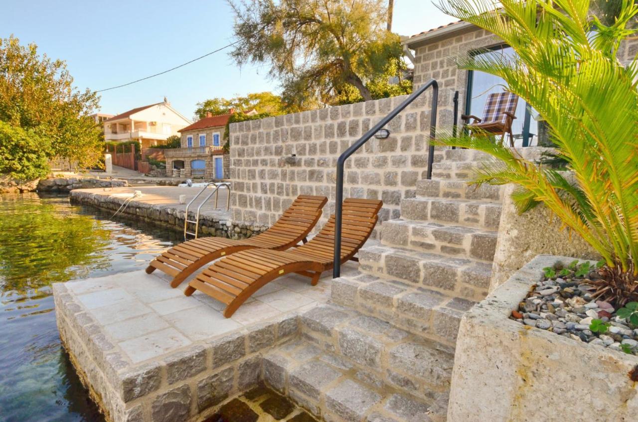 טיווט Leut Stone Residence מראה חיצוני תמונה