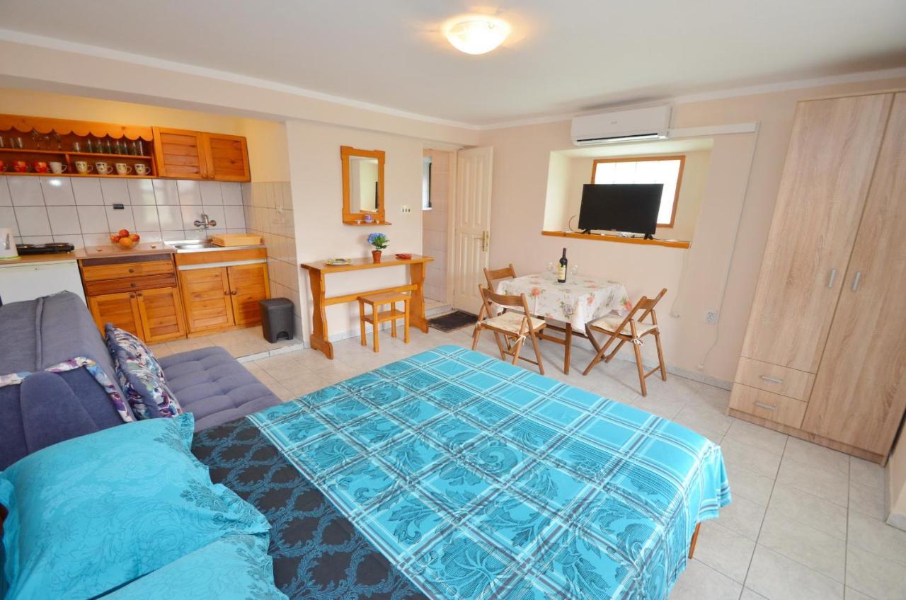 טיווט Leut Stone Residence מראה חיצוני תמונה