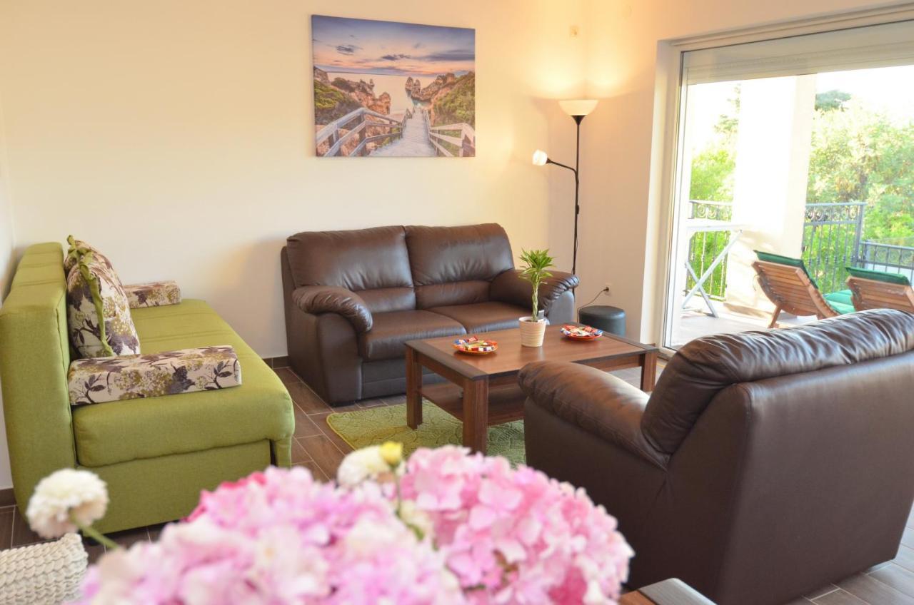 טיווט Leut Stone Residence מראה חיצוני תמונה