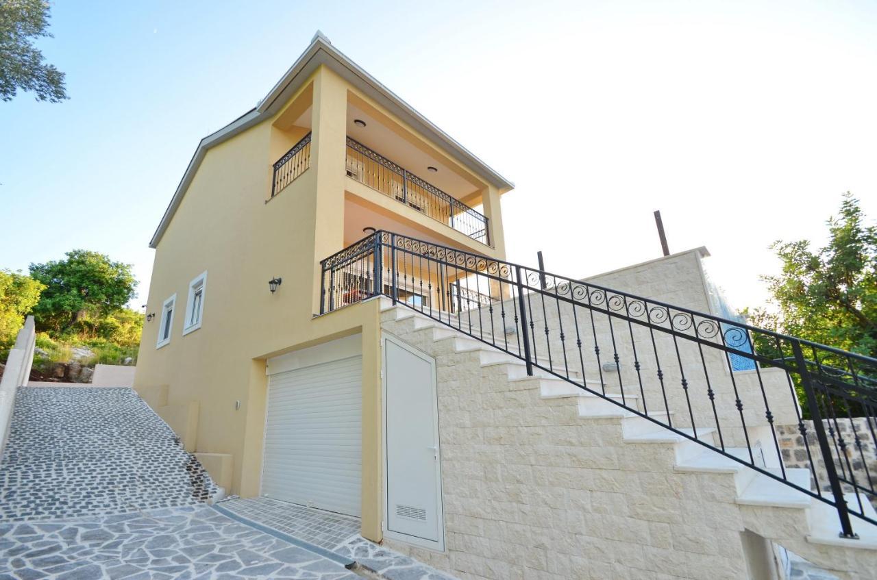 טיווט Leut Stone Residence מראה חיצוני תמונה